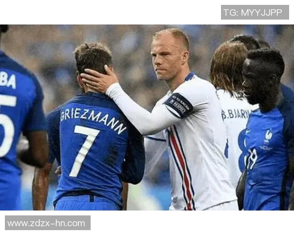 球星绯闻背后的泪水与坚持:镜头下的爱与成长故事 球星绯闻背后的泪水与坚持:镜头下的爱与成长故事