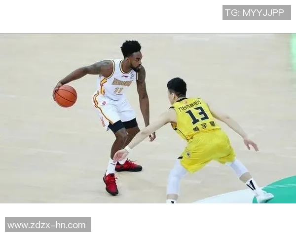 三分王本赛季表现起伏不定 揭示背后原因及对球队影响